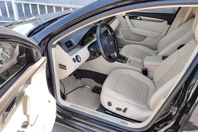 Used Volkswagen Magotan 2013 1.8TSI Luxury Model Driver Seat