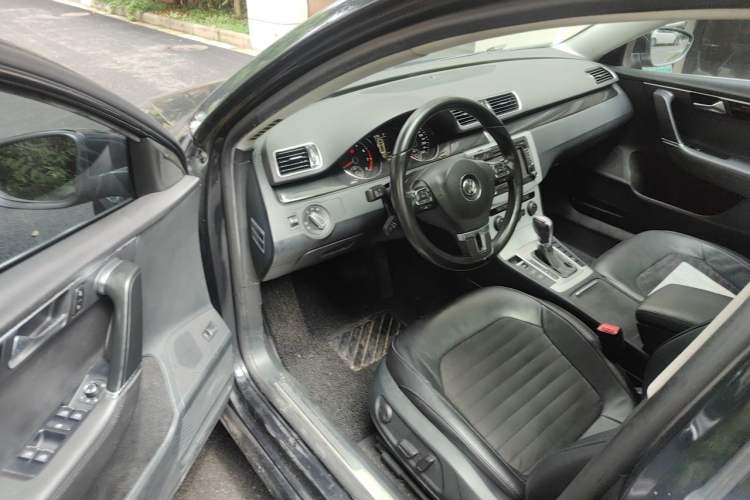 Used Volkswagen Magotan 2013 2.0 TSI Luxury Model Driver Seat