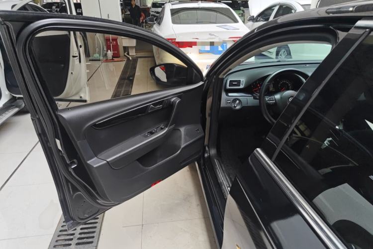 Used Volkswagen Magotan 2013 1.8TSI Luxury Model Driver Seat