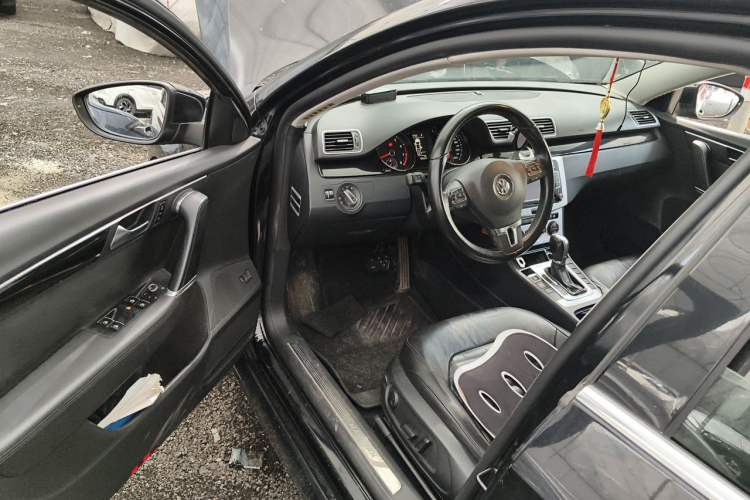 Used Volkswagen Magotan 2013 2.0 TSI Luxury Model Driver Seat
