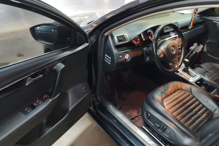 Used Volkswagen Magotan 2013 1.8TSI Luxury Model Driver Seat