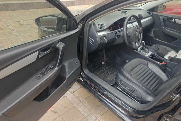 Used Volkswagen Magotan 2013 1.8TSI Premier Model Driver Seat