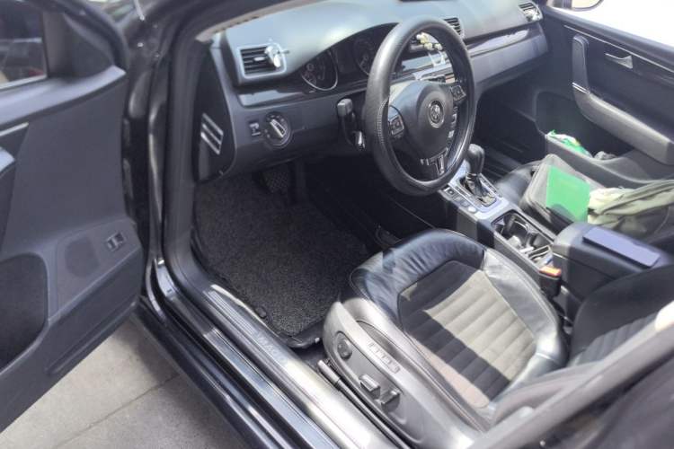 Used Volkswagen Magotan 2013 1.8TSI Prestige Model Driver Seat