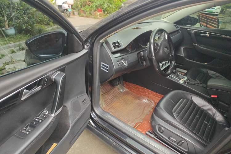 Used Volkswagen Magotan 2013 2.0 TSI Luxury Model Driver Seat