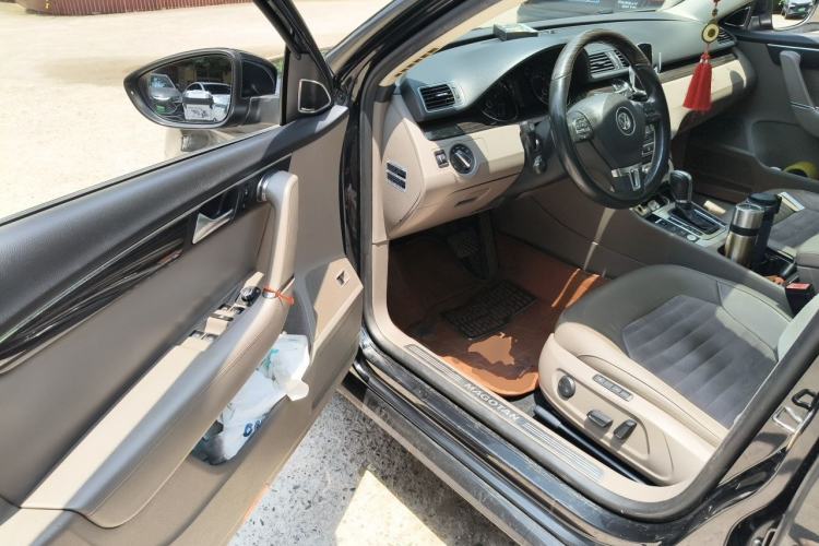 Used Volkswagen Magotan 2013 2.0 TSI Ultimate Model Driver Seat