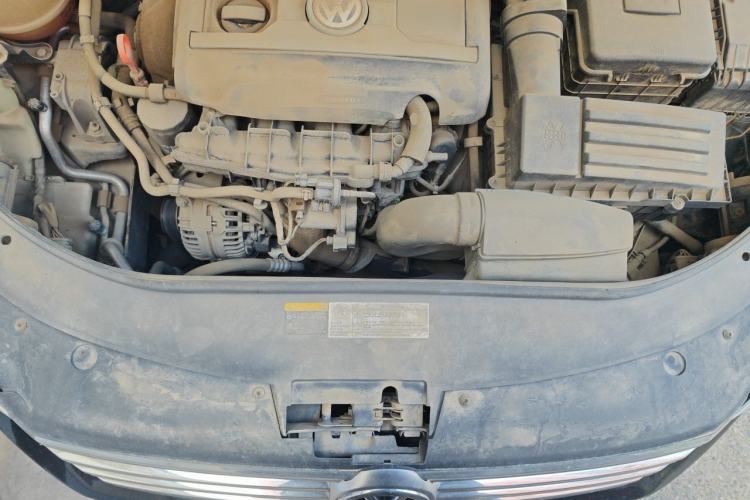 Used Volkswagen Magotan 2013 1.8TSI Premier Model Engine Bay