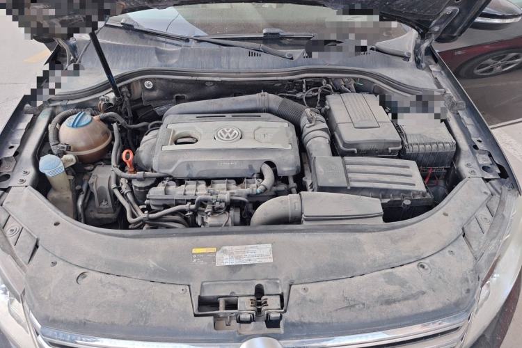 Used Volkswagen Magotan 2013 1.8TSI Premier Model Engine Bay