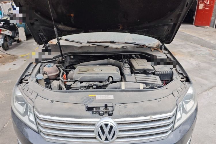 Used Volkswagen Magotan 2013 2.0 TSI Luxury Model Engine Bay