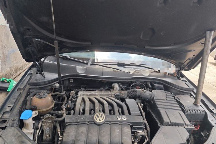 Used Volkswagen Magotan 2013 3.0 FSI Flagship Model Engine Bay