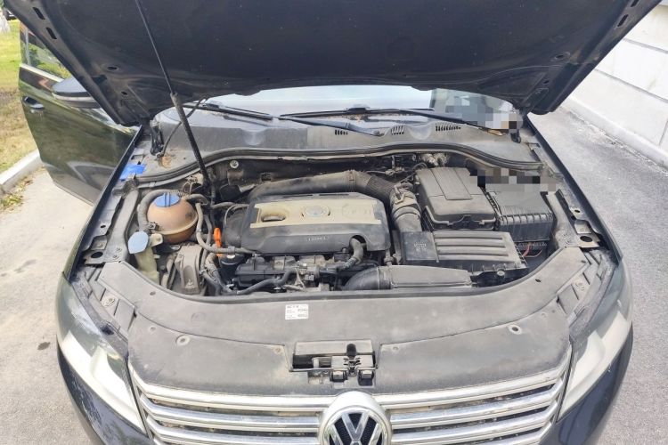 Used Volkswagen Magotan 2013 1.8TSI Premier Model Engine Bay