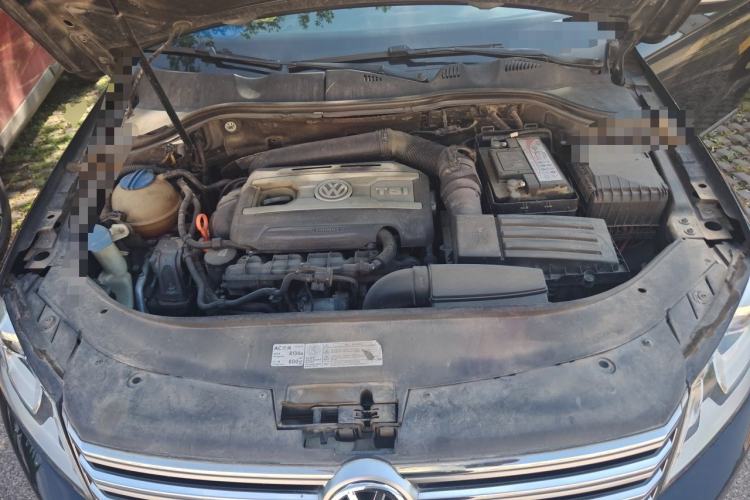Used Volkswagen Magotan 2013 1.8TSI Luxury Model Engine Bay