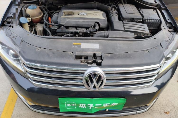 Used Volkswagen Magotan 2013 1.8TSI Premier Model Engine Bay