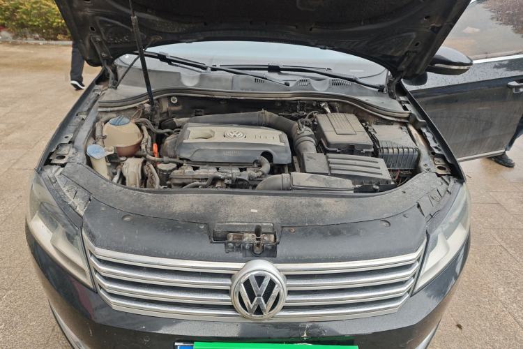 Used Volkswagen Magotan 2013 1.8TSI Premier Model Engine Bay