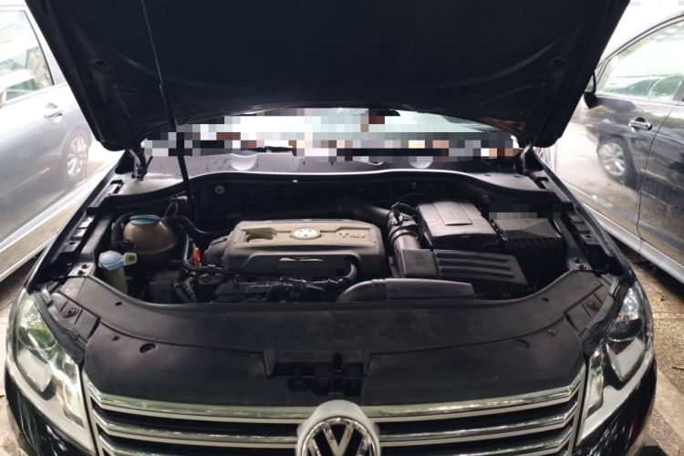 Used Volkswagen Magotan 2013 1.8TSI Luxury Model Engine Bay