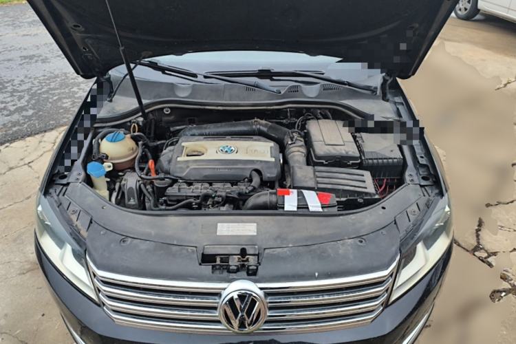 Used Volkswagen Magotan 2013 1.8TSI Comfort Model Engine Bay