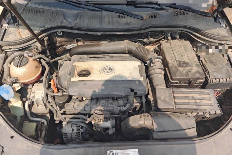 Used Volkswagen Magotan 2013 1.8TSI Comfort Model Engine Bay