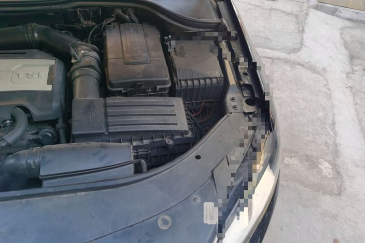Used Volkswagen Magotan 2013 1.8TSI Premier Model Engine Bay Left
