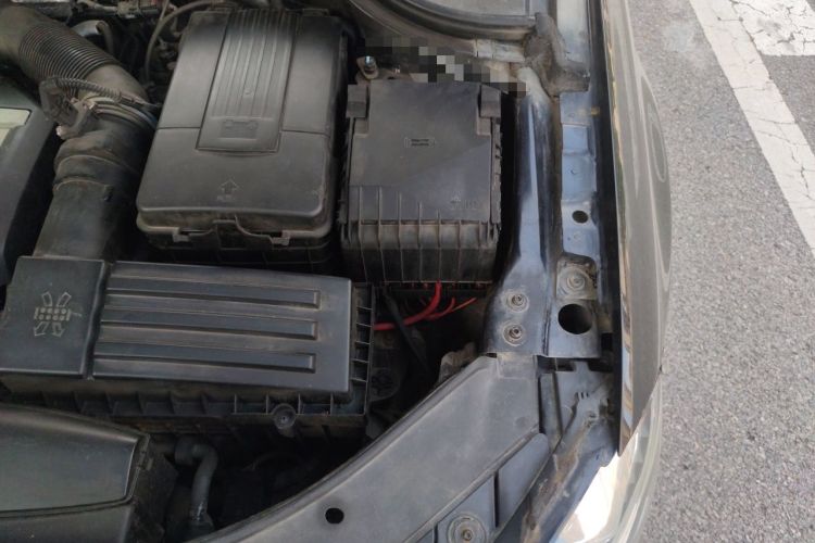 Used Volkswagen Magotan 2013 2.0 TSI Luxury Model Engine Bay Left