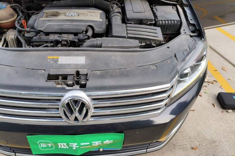 Used Volkswagen Magotan 2013 1.8TSI Premier Model Engine Bay Left