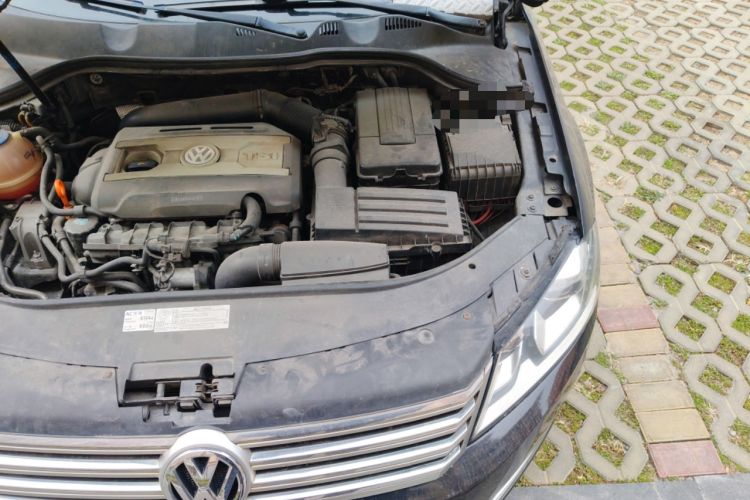 Used Volkswagen Magotan 2013 1.8TSI Premier Model Engine Bay Left