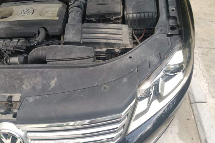 Used Volkswagen Magotan 2013 1.8TSI Premier Model Engine Bay Left