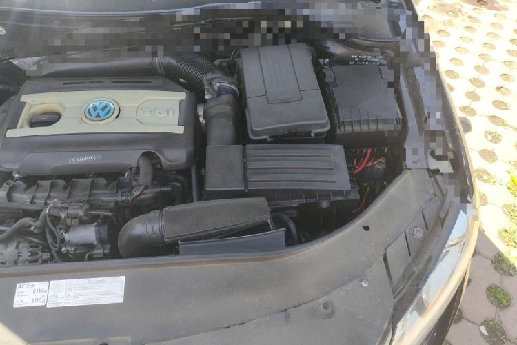 Used Volkswagen Magotan 2013 1.8TSI Luxury Model Engine Bay Left