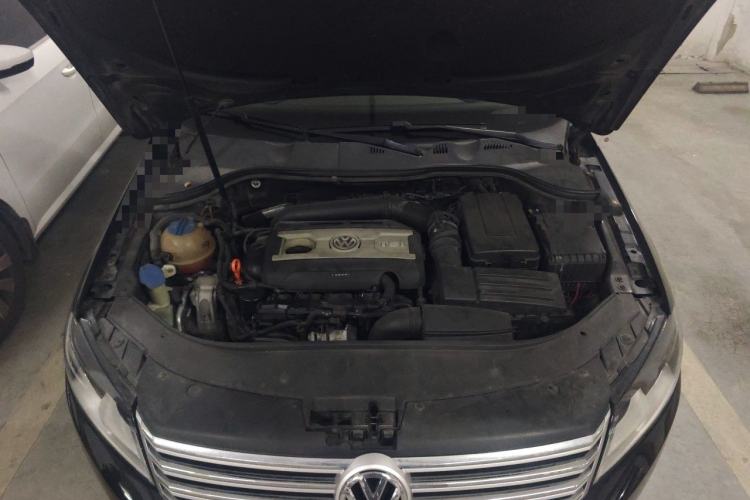 Used Volkswagen Magotan 2013 1.8TSI Premier Model Engine Bay