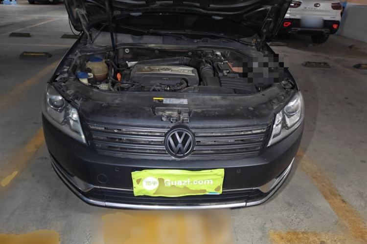 Used Volkswagen Magotan 2013 1.8TSI Luxury Model Engine Bay