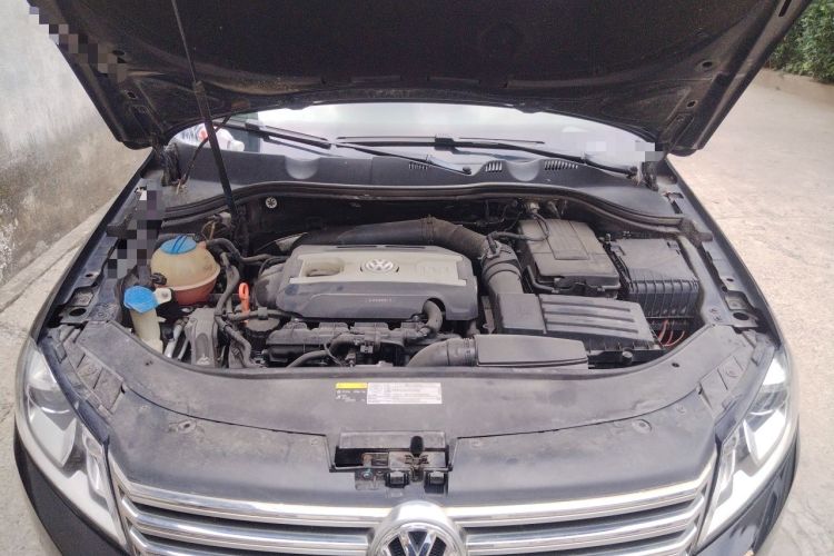 Used Volkswagen Magotan 2013 1.8TSI Premier Model Engine Bay