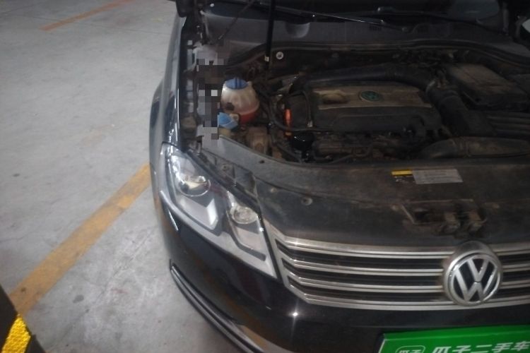 Used Volkswagen Magotan 2013 1.8TSI Luxury Model Engine Bay Right