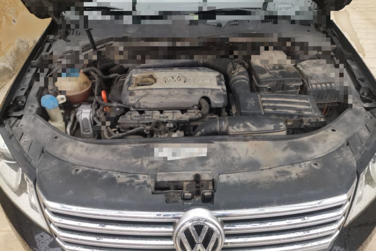 Used Volkswagen Magotan 2013 2.0 TSI Ultimate Model Engine Bay