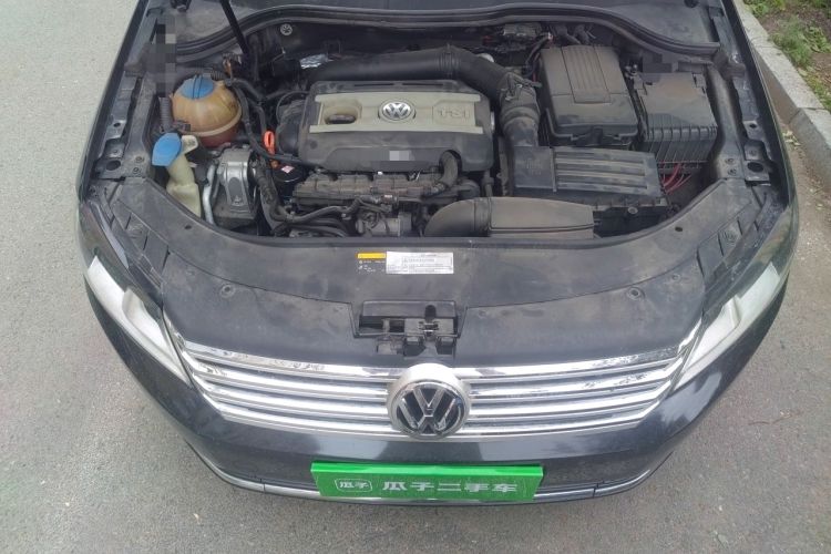 Used Volkswagen Magotan 2013 1.8TSI Premier Model Engine Bay