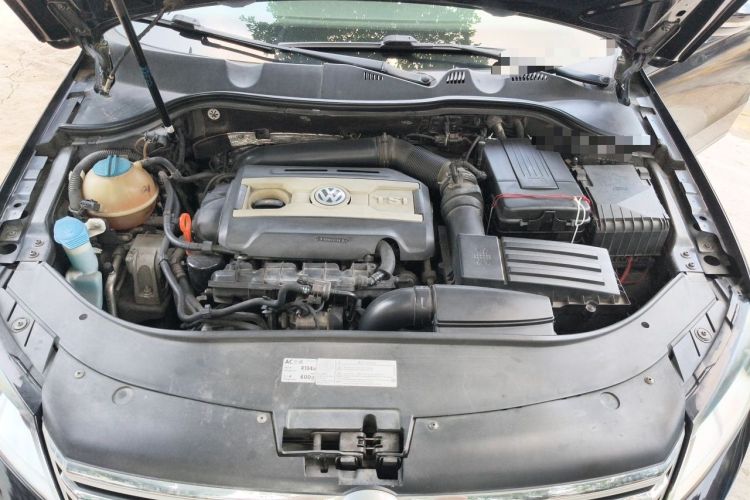Used Volkswagen Magotan 2013 1.8TSI Premier Model Engine Bay