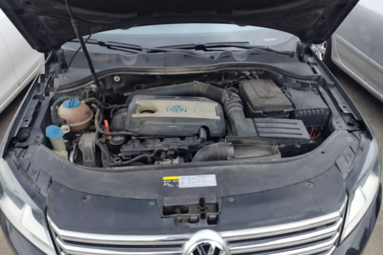 Used Volkswagen Magotan 2013 1.8TSI Premier Model Engine Bay