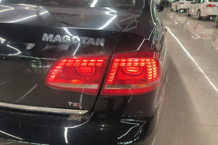 Used Volkswagen Magotan 2013 1.8TSI Luxury Model Exterior 3