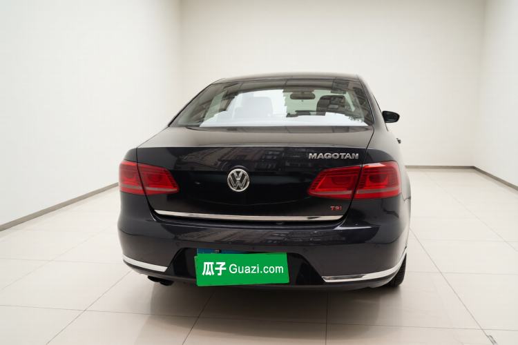 Used Volkswagen Magotan 2013 2.0 TSI Luxury Model Exterior 4