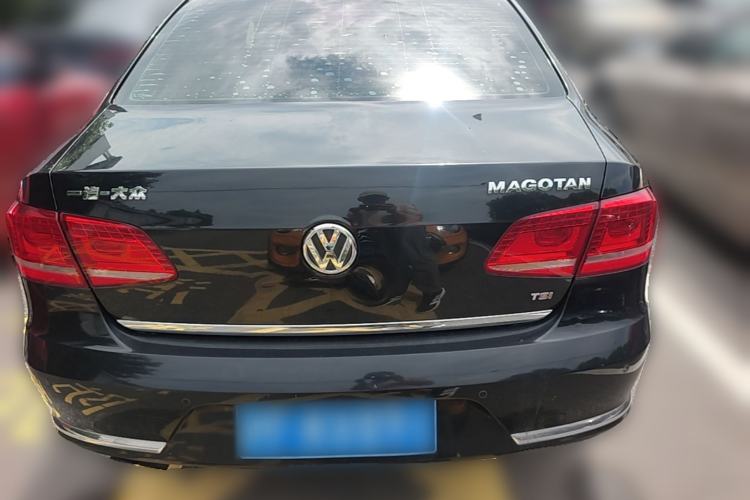 Used Volkswagen Magotan 2013 1.8TSI Luxury Model Exterior 4