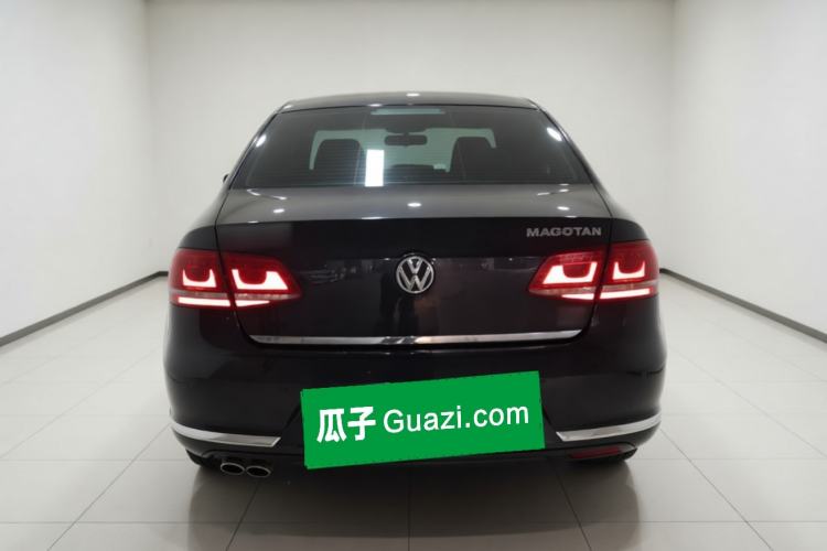 Used Volkswagen Magotan 2013 1.8TSI Prestige Model Exterior 4