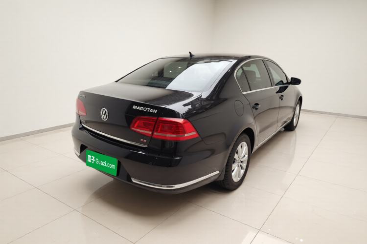 Used Volkswagen Magotan 2013 2.0 TSI Luxury Model Exterior 5