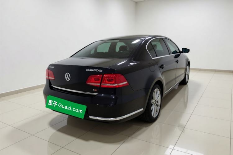 Used Volkswagen Magotan 2013 1.8TSI Prestige Model Exterior 5