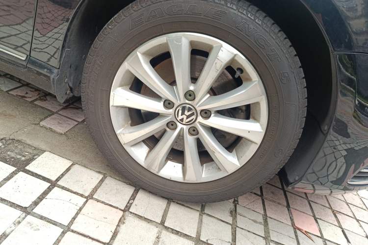 Used Volkswagen Magotan 2013 2.0 TSI Luxury Model Exterior 7