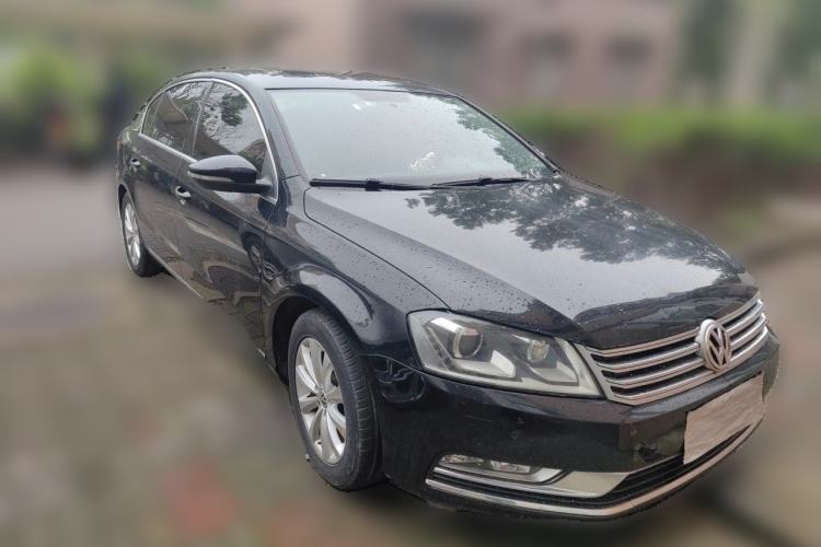 Used Volkswagen Magotan 2013 1.8TSI Luxury Model Front Right 45 Deg