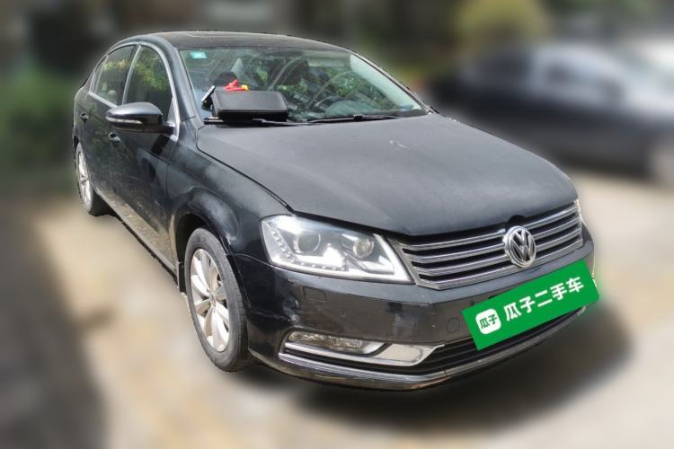 Used Volkswagen Magotan 2013 1.8TSI Luxury Model Front Right 45 Deg