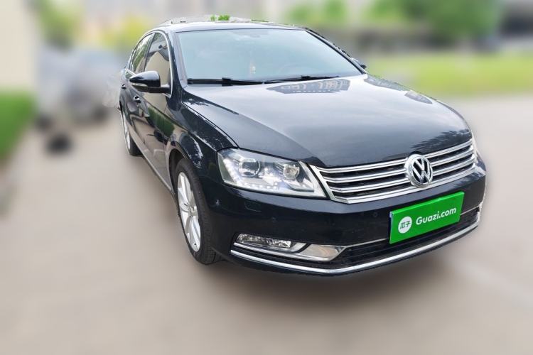 Used Volkswagen Magotan 2013 1.8TSI Prestige Model Front Right 45 Deg
