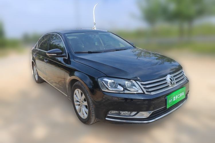 Used Volkswagen Magotan 2013 1.8TSI Luxury Model Front Right 45 Deg