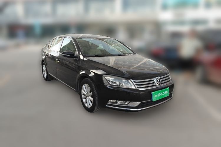 Used Volkswagen Magotan 2013 1.8TSI Premier Model Front Right 45 Deg