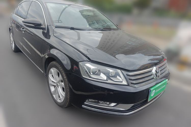 Used Volkswagen Magotan 2013 1.8TSI Luxury Model Front Right 45 Deg