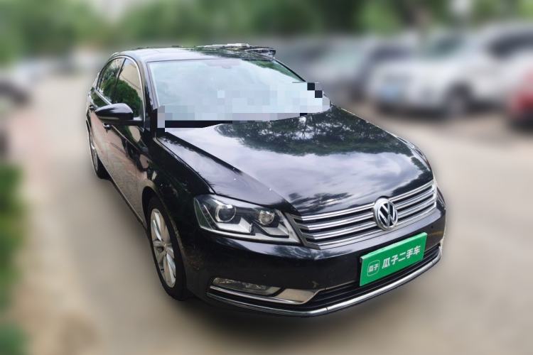 Used Volkswagen Magotan 2013 2.0 TSI Prestige Model Front Right 45 Deg