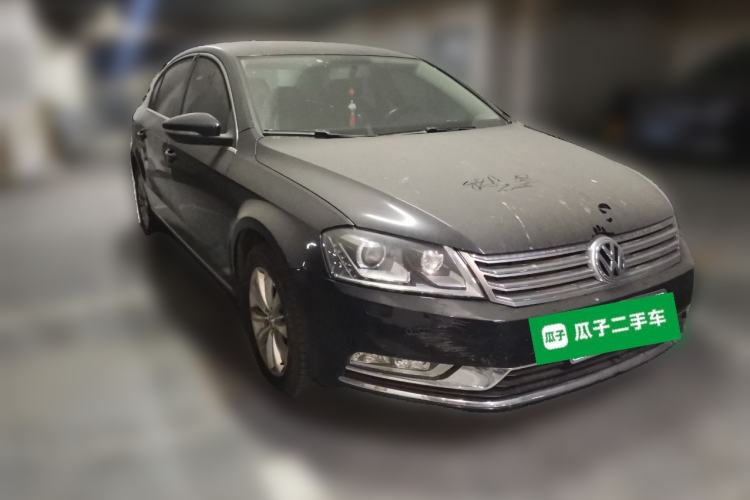 Used Volkswagen Magotan 2013 2.0 TSI Luxury Model Front Right 45 Deg