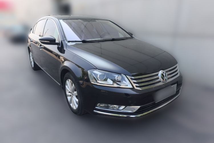 Used Volkswagen Magotan 2013 1.8TSI Comfort Model Front Right 45 Deg